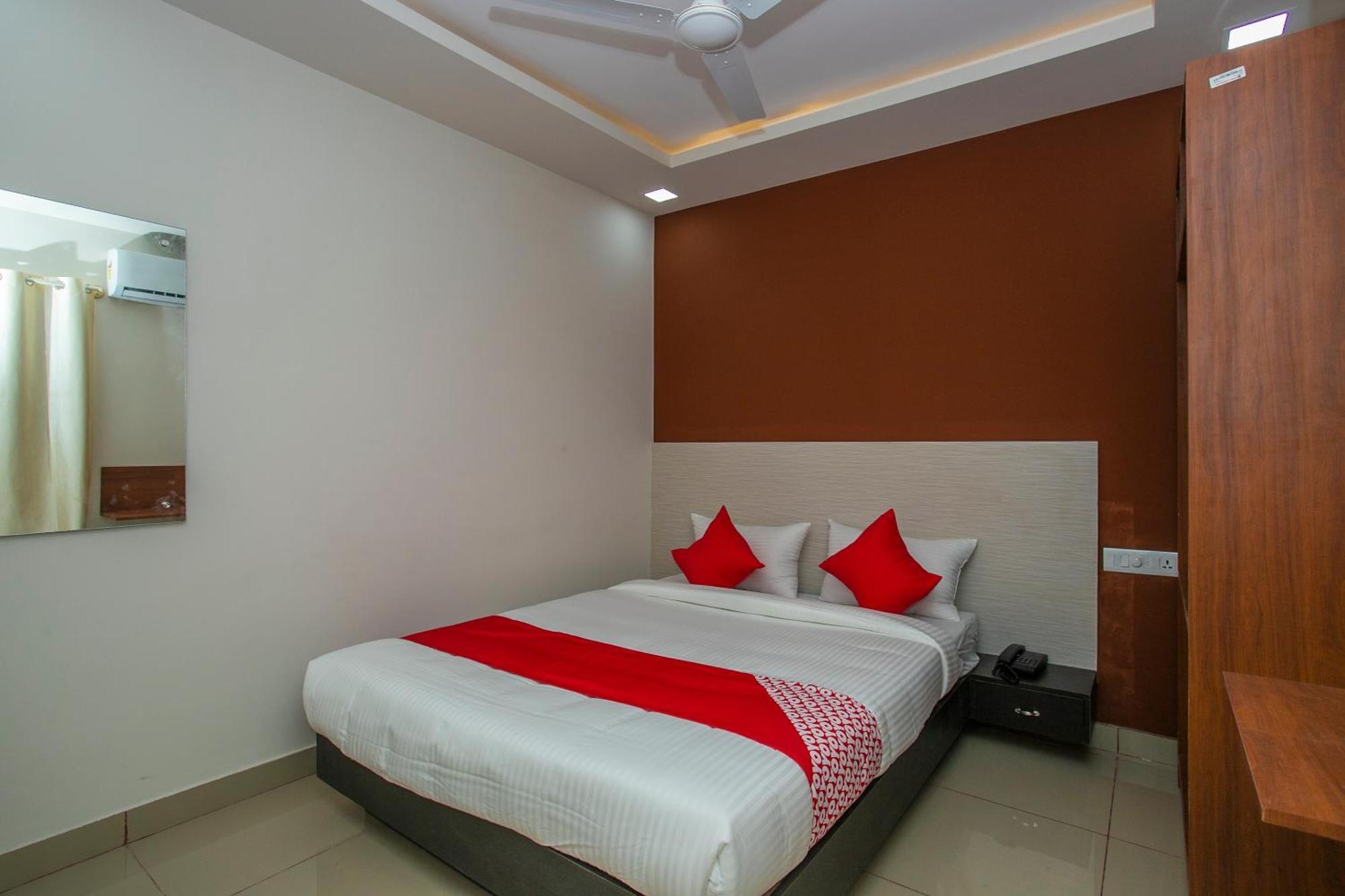 Hotel O Varcity Phi Premium Pavilion ,Above Hdfc Bank ,Near Anjaneya Temple Madiwala, Hosur Main R Bengalúr Exteriér fotografie